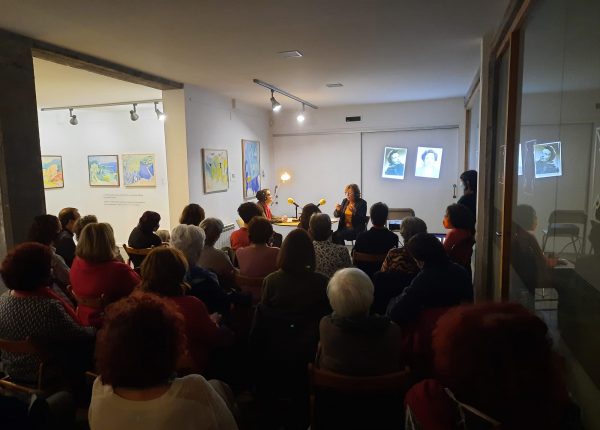 Araceli Bruch i Pepa Arenós en un moment de la representació